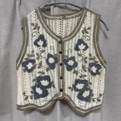 花柄刺繍ニットベスト　M size