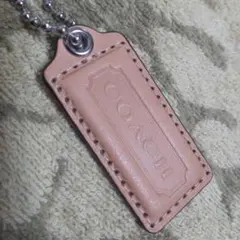 COACH ベージュレザー チャーム