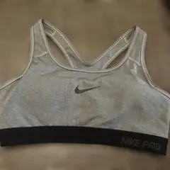 Nike スポーツブラ ドライフィット　グレー クロスバック　ヨガ　ジムのサムネイル