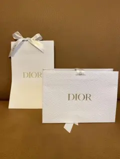 Diorの紙袋