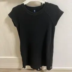 黒いリブ編みノースリーブワンピース
