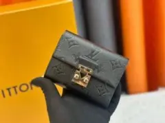 LOUIS VUITTON モノグラム 二つ折り財布のサムネイル