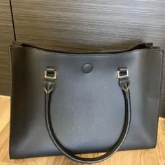 アースミュージック　黒のレザービジネスバッグ