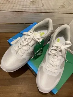 新品未使用 タグ付き diadora ディアドラホワイト スニーカー 27cm
