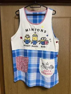 ミニオンズ エプロン 青と白のチェック　幼稚園教諭　保育士　介護士　M〜L