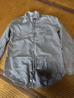 青と白のチェック柄ボタンダウンシャツ