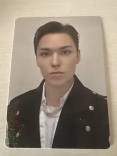 SEVENTEEN HOLIDAY 更新トレカ　バーノン