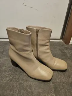 MOUSSY　ショートブーツ　ベージュ