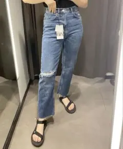 ZARA ダメージジーンズ