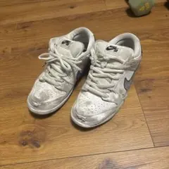 Nike SB Dunk Low Pro White/Black ガムソール