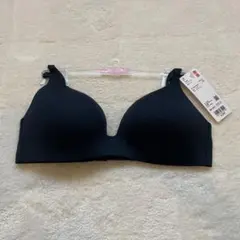 UNIQLO ワイヤレスブラ 3Dホールド ダークグリーン ABC 65/70のサムネイル