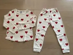 【美品】PETIT BATEAU ハート柄パジャマ　4ans 104cm キッズのサムネイル