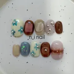 823【ベリーショート】ネイルチップ お花ネイル　ぷっくりマグネット　個性派