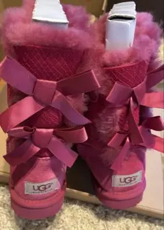 美品　UGG ムートンブーツ ピンク リボン　24cm サイズ7 正規店購入