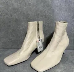 ⭐️新品⭐️ZARA ザラ ショートブーツ ホワイト 37 シンプル