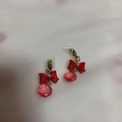 マスクチャーム ピアス イヤリング 赤薔薇 ハンドメイド - メルカリ