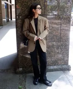 【新品未使用】UNIQLOU レギュラーフィットストレートハイライズジーンズ