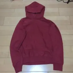 ブルーナボイン 赤パーカー