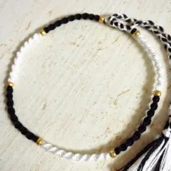 ミサンガアンクレット《黒×白》