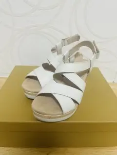 Clarks クラークス　キャミーブロッサムホワイト　23㎝　本革のサムネイル