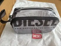 DIESEL ポーチ メタリックシルバー ストラップ付き　ノベルティのサムネイル