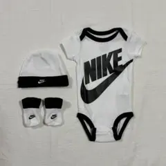 NIKE ロンパース 帽子 ソックス 3点セット