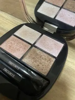 コスメデコルテ　スキンシャドウ　デザイニング　パレット03