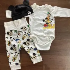 H&M 65cm 長袖ロンパース、ズボン、帽子のセット　ミッキー