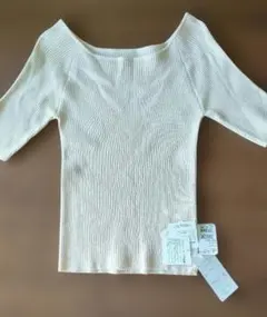新品　未使用　レディースリブ編み　クリーム色　5分袖トップス　定価1419円