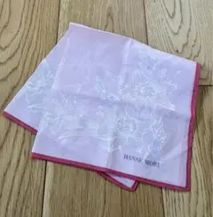 HANAE MORI ハンカチ 花柄 ピンク縁取り 薄手生地