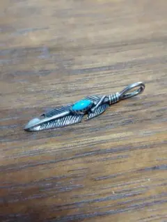 ターコイズ フェザー シルバーネックレストップ