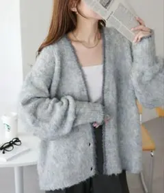 週末値下　極美品　DISCOAT 限定色　Vネックカーディガン