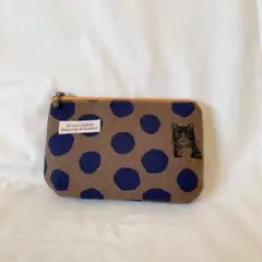 ⭐️ハンドメイドポーチ⭐️猫　ねこ　ＣＡＴ⭐️ダーツ入ぷっくりポーチ⭐️echino