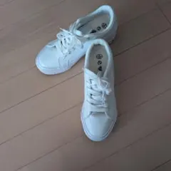 ホワイト厚底スニーカー