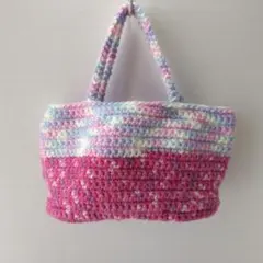 【ハンドメイド】手編みのバッグ　毛糸使用　パステル　赤