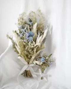 ブルー×グリーン×ホワイト ドライフラワーのナチュラルクラッチブーケ&ブートニア