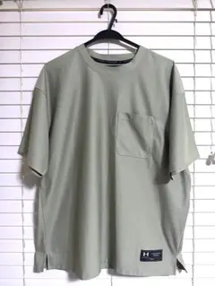 アンダーアーマー：メンズ：ポケット付き半袖 Tシャツ：Lサイズ：カーキ