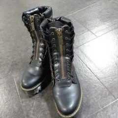 Item thumbnail for item 116f4f23-ca41-4700-92ae-f973d5b6a7a6