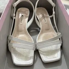 dianaサンダルのサムネイル