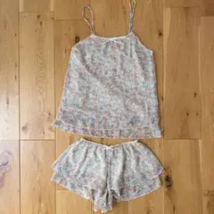 【未使用美品】トリンプ ルームウェア セットアップ キャミソール 花柄のサムネイル