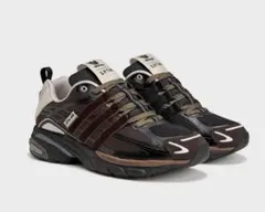 美品 SFTM × adidas「Adistar Cushion」28cmのサムネイル