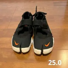 NIKE スニーカー・足袋シューズ