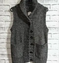 ⭐️極美品⭐️グレー ニットベスト ボタン付き