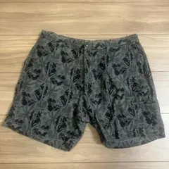 BEAMS サイズS 葉柄プリントショートパンツ グレー