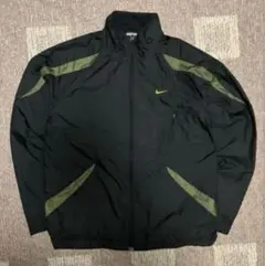 Nike ナイロンジャケット ブラック/オリーブ