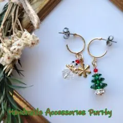 秋冬カラー秋冬コーデピアス　スワロフスキーピアス　スノーマンツリーピアス