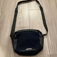 アディダス　ショルダーバック