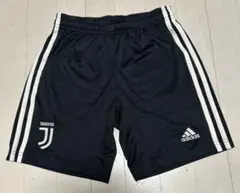 adidas Juventus ブラックハーフパンツ 150cm
