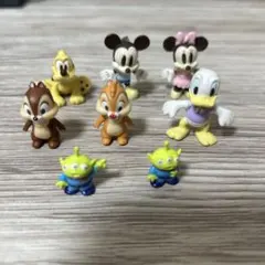 ディズニーキャラクター　ミニチュアフィギュア