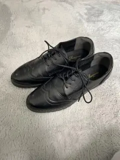 黒 ウィングチップ ドレスシューズ